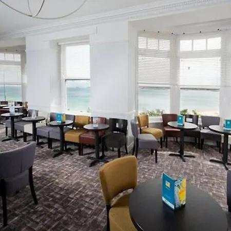 Hotel The Bay